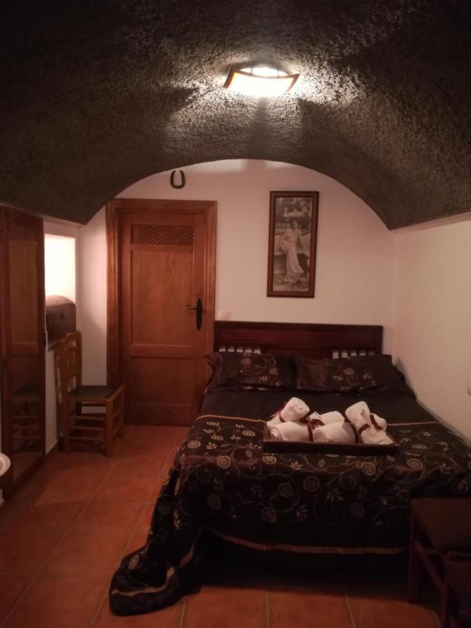 Cueva El Murallon Benamaurel 外观 照片